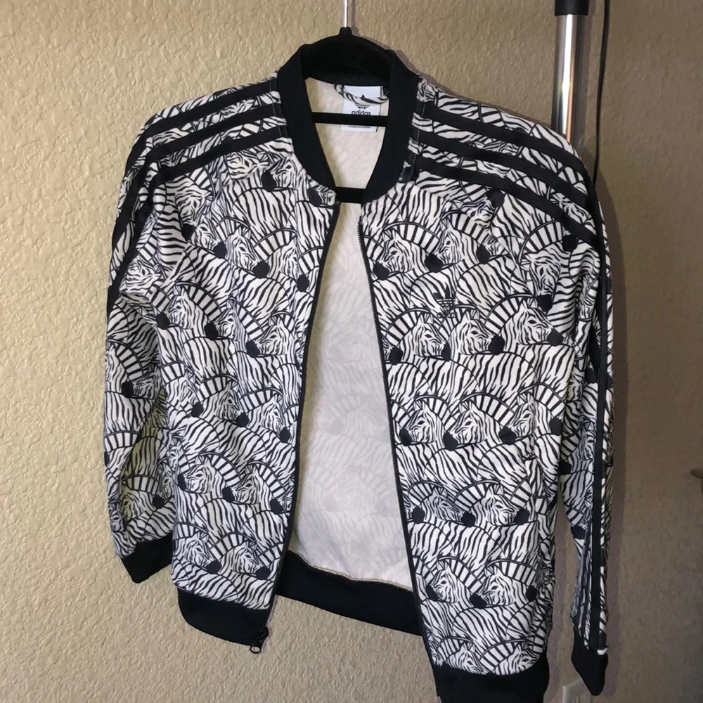 Adidas Zebra 🦓 Girls Jacket - Picture 3 of 16